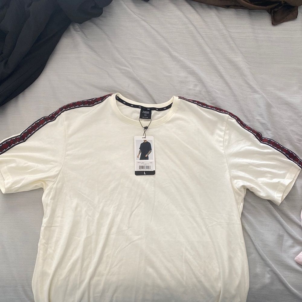Mint brand new shirt - Picture 2 of 4